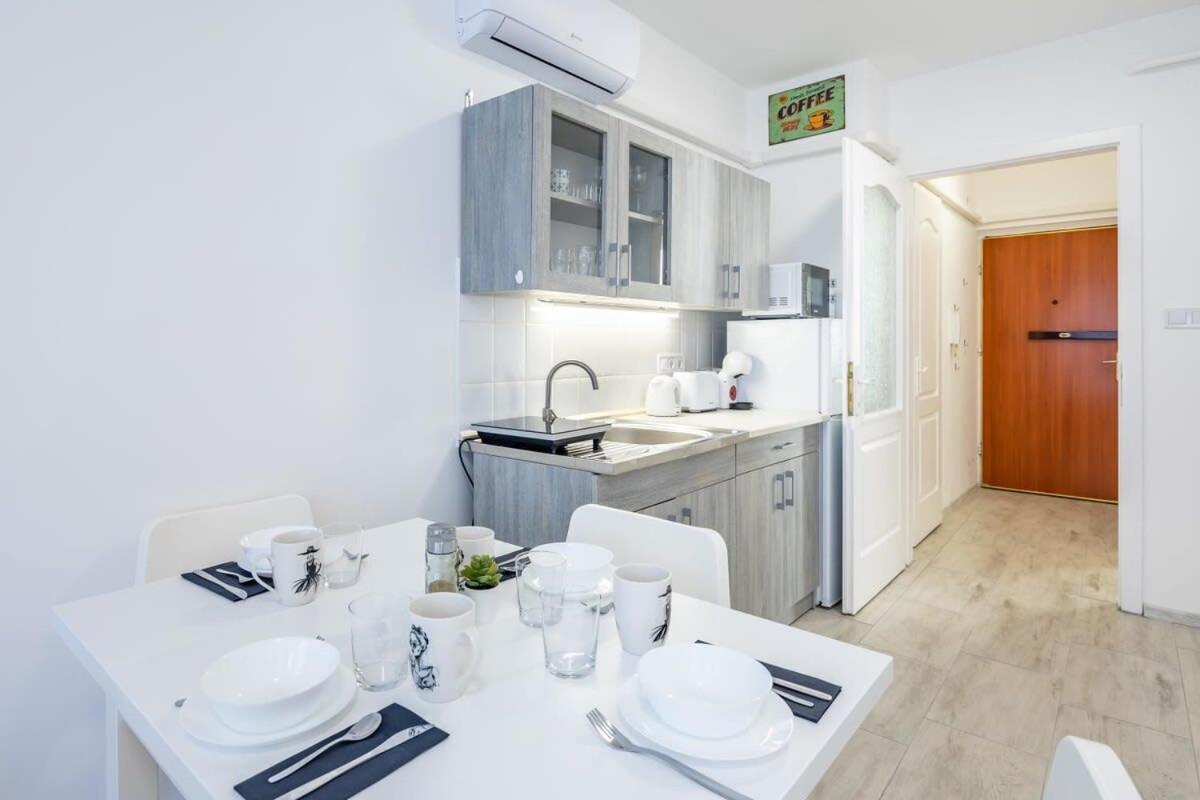 Convenient 2-Room Central Apartment บูดาเปสต์ ภายนอก รูปภาพ